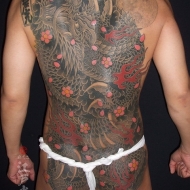 満月龍の刺青