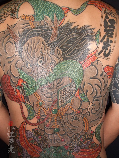 着物柄、亀甲紋様の刺青タトゥー