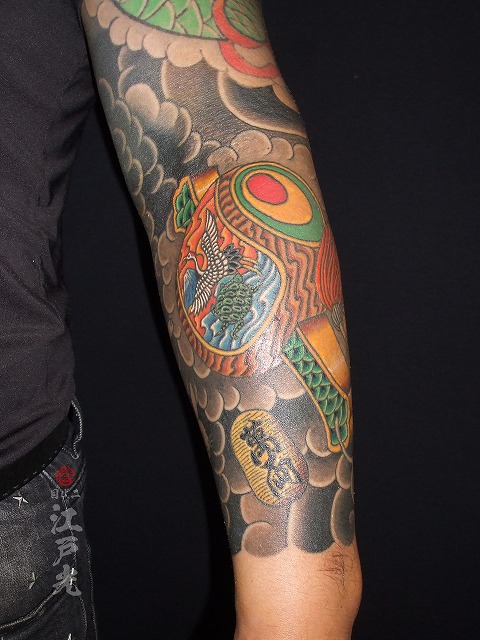 小槌、小判、鶴亀、腕額彫りの刺青タトゥー