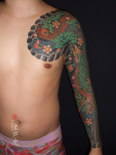 鳳凰の刺青タトゥー、腕、額彫り、ひかえ、カイナ、長袖、十分