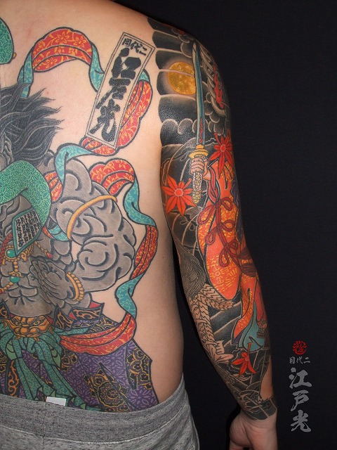 満月の刺青タトゥー
