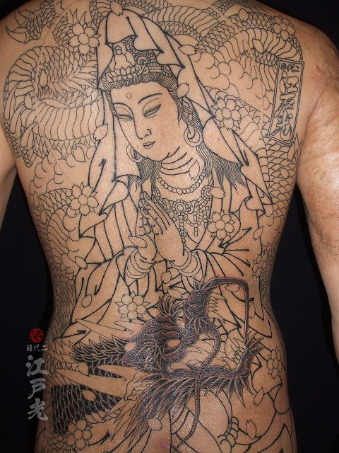 騎龍観音、背中、和彫りの刺青