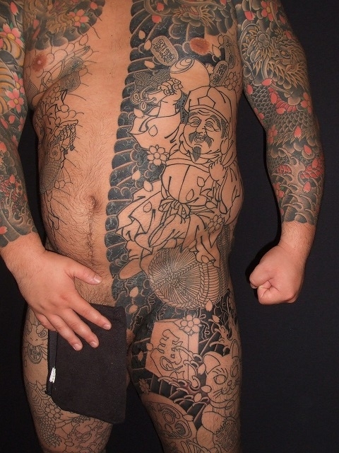 隠れミッキーの刺青タトゥー 胸割りの刺青 東京 刺青 タトゥー 和彫り 洋彫り 刺青師二代目江戸光
