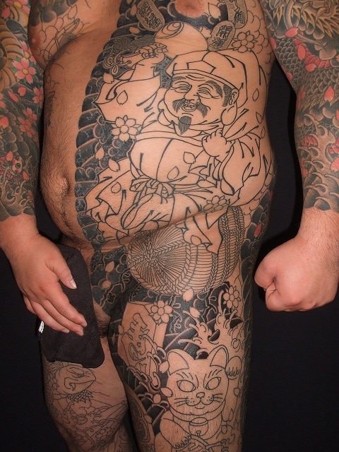 隠れミッキーの刺青タトゥー 胸割りの刺青 東京 刺青 タトゥー 和彫り 洋彫り 刺青師二代目江戸光