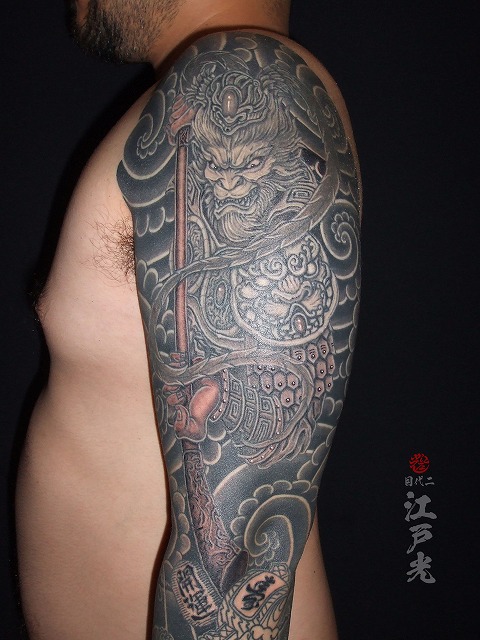 孫悟空の刺青、腕、額彫り、タトゥー：東京刺青師二代目江戸光