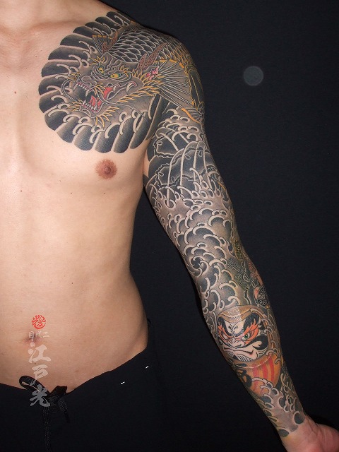 登竜門、龍魚、金色達磨、渦潮の刺青タトゥー：東京刺青師二代目江戸光