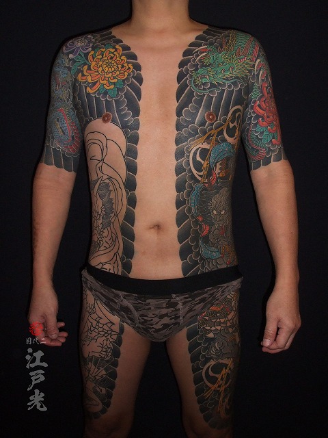 胸割りの刺青、雷神、和彫り、タトゥー：東京刺青師二代目江戸光