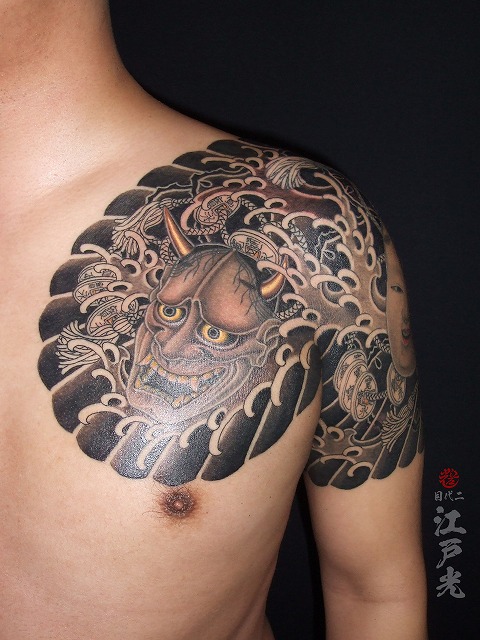 面散らしの刺青、般若、腕、額彫り、タトゥー：東京刺青師二代目江戸光