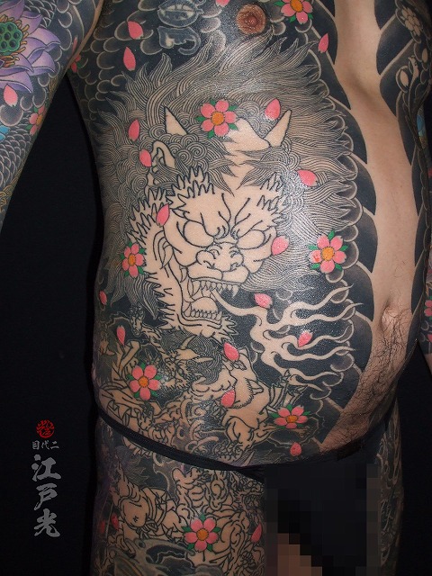 酒吞童子（しゅてんどうじ）刺青、胸割り、タトゥー：東京刺青師二代目江戸光