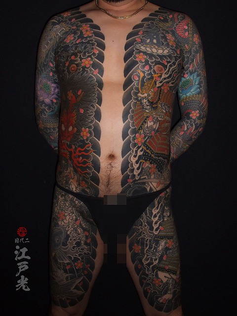 刺青、胸割り