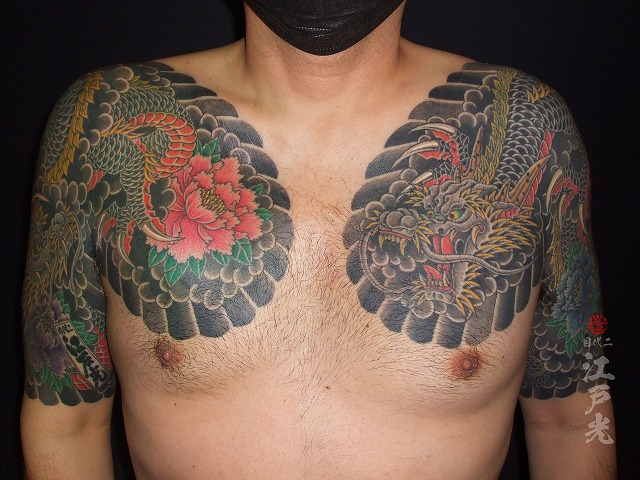 青墨、牡丹、黒龍、額彫り、ひかえ、カイナ五分の刺青タトゥー