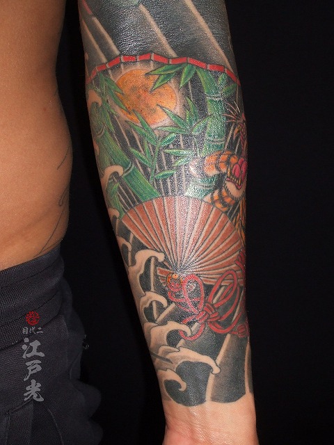 扇子、満月、竹、ぼたんみきり、刺青タトゥー